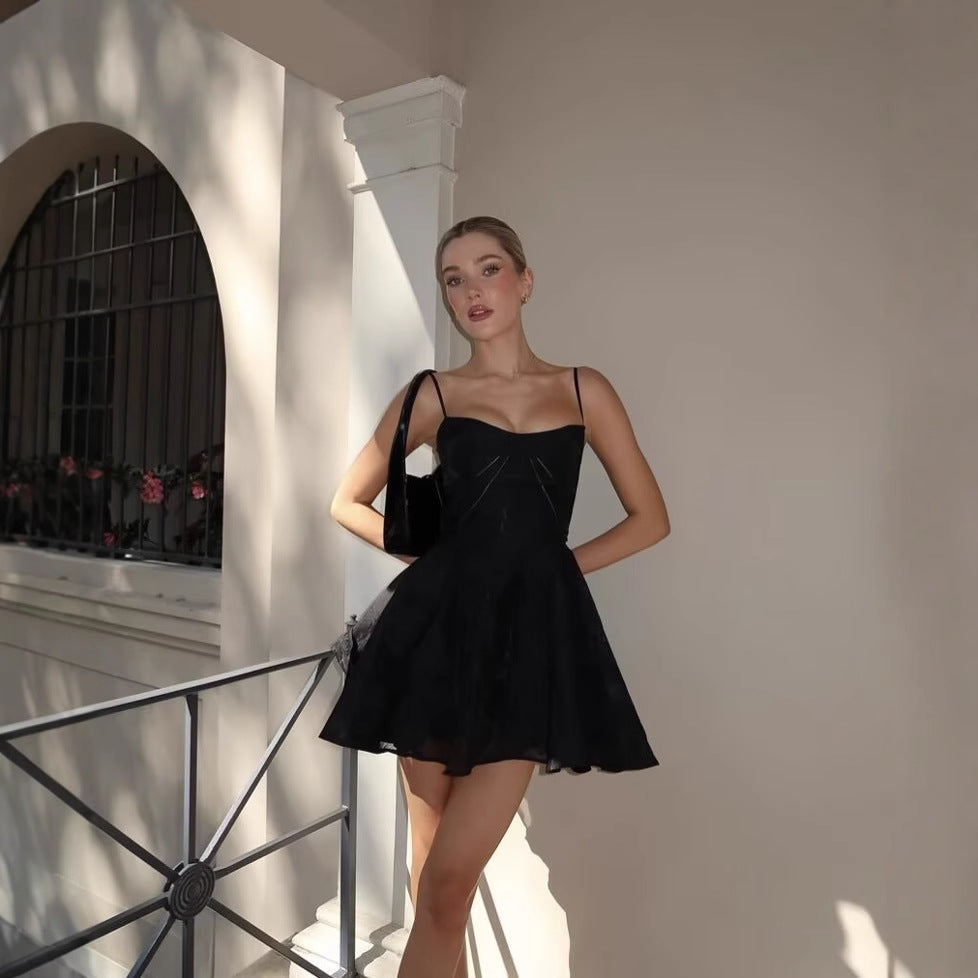 Damen Kleid mit floralem Spitzenmuster und verstellbaren Trägern EB