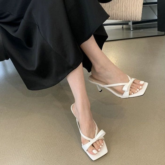 Damen stilvolle Zehentrenner-Sandaletten mit elegantem Schleifendetail EB