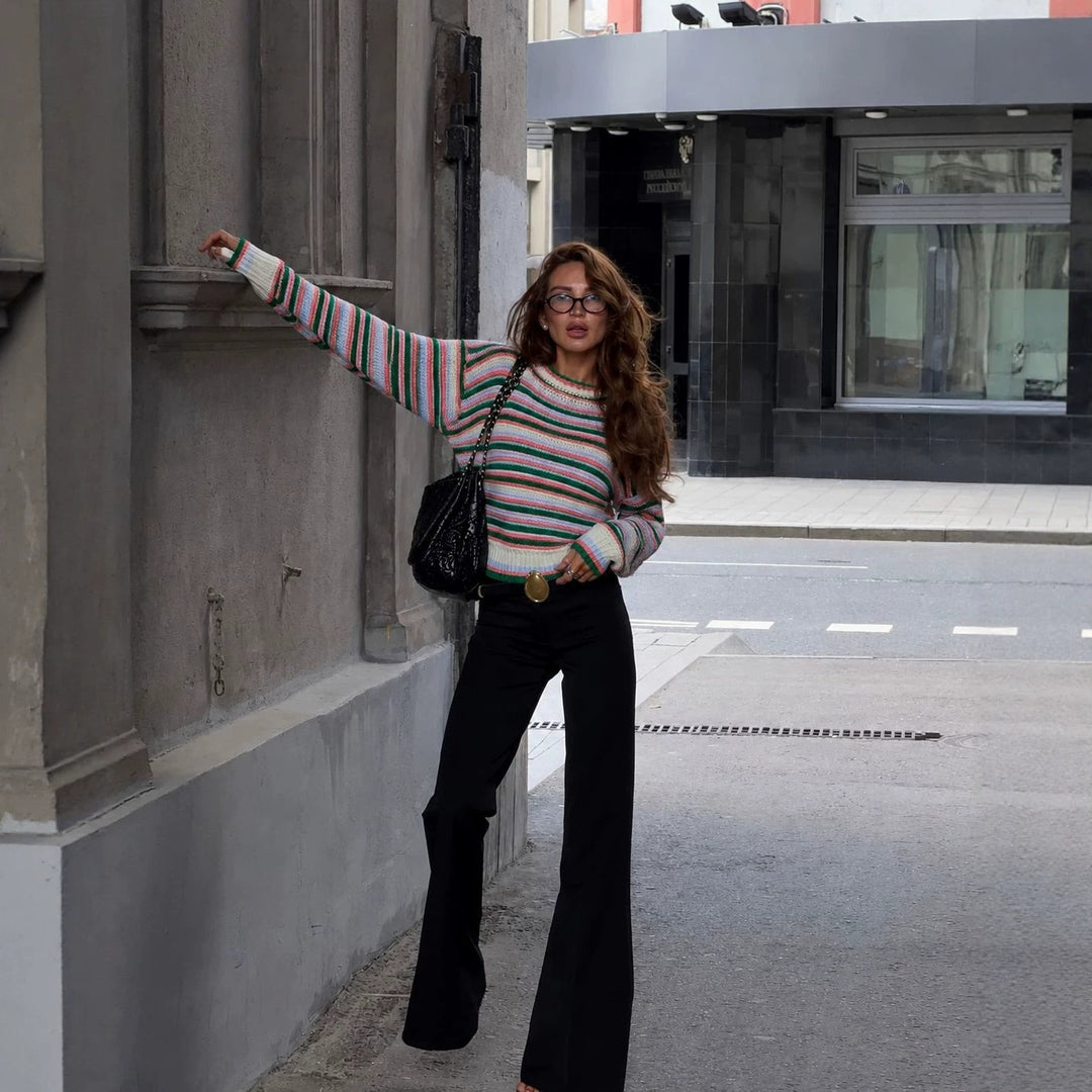 Damen gestreifter Feinstrickpullover mit weitem Oversize-Schnitt und feinem Rundhalsausschnitt Eichborn Berlin