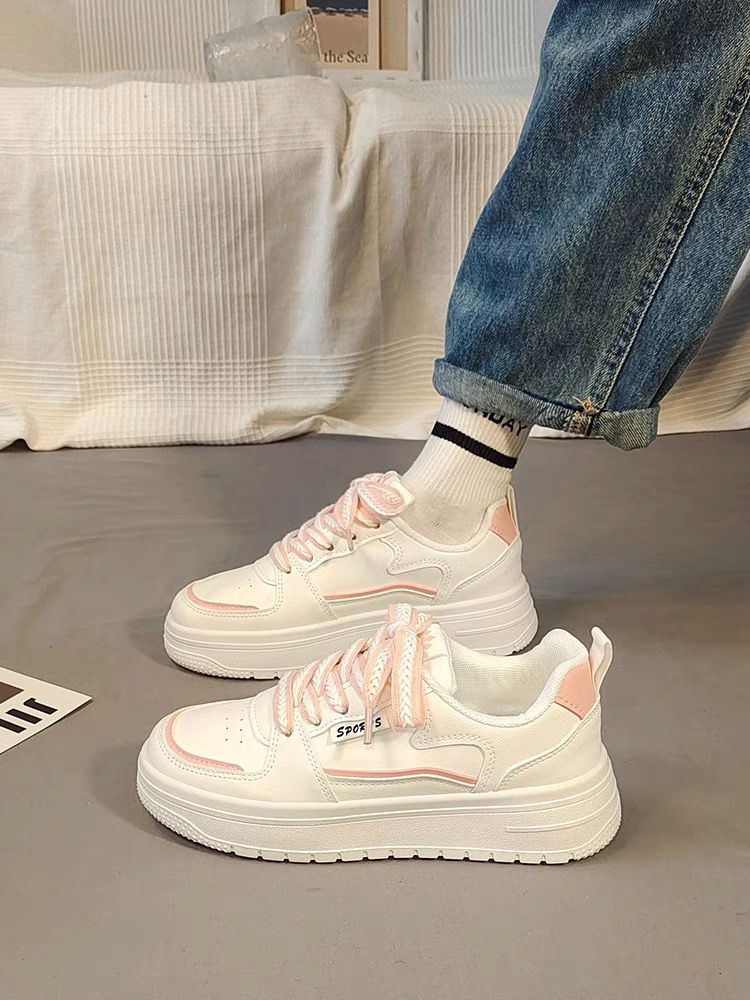 Damen Sportliche Sneakers mit modischer Plateau-Sohle und dämpfendem Komfort EB