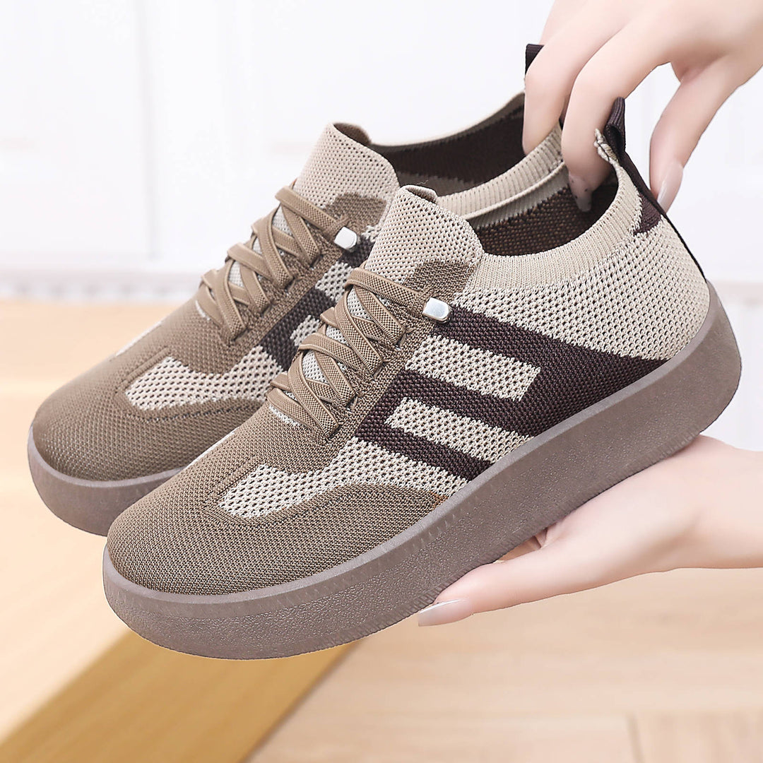 Damen Bequeme und luftige Sneaker mit Plattformsohle EB