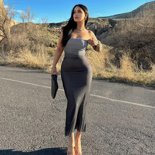 Damen figurbetontes Abendkleid mit schulterfreiem Design und eleganter Raffung EB