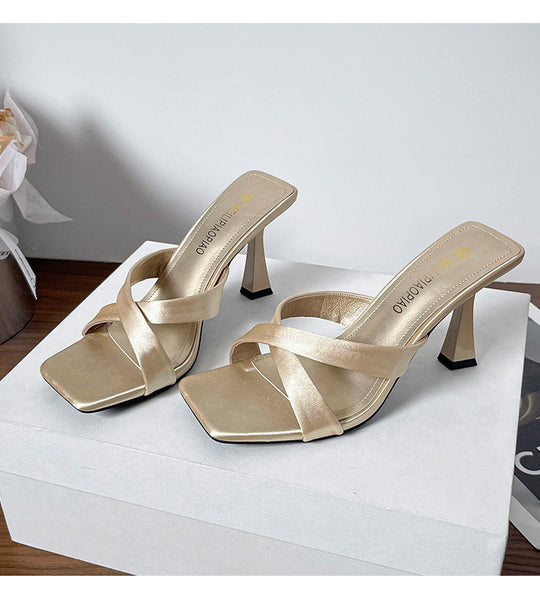 Damen elegante Cross-Over Sandalen mit modischem Absatz EB