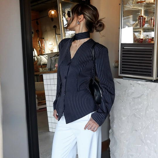 Damen Wickelbluse mit Knopfdetails EB