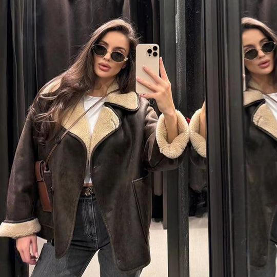 Damen nan kurze Winterjacke mit weichem Teddyfutter, Umschlagkragen und Knopfleiste EB