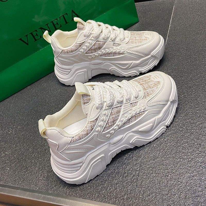 Damen Sneaker mit atmungsaktiven Mesh-Obermaterialien und rutschfesten Sohlen EB