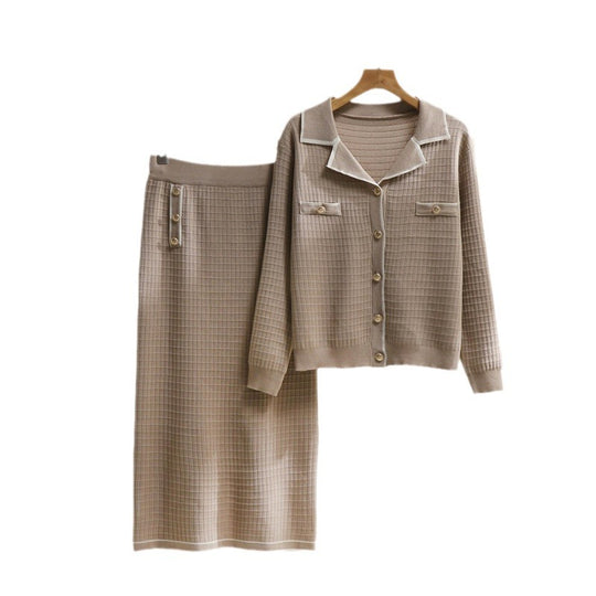 Damen elegantes Strickensemble mit dekorativem Kragen und aufgesetzten Taschen EB
