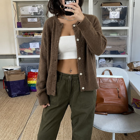 Damen kuscheliger Mohair-Cardigan mit Perlmuttknöpfen und oversized Passform Eichborn Berlin