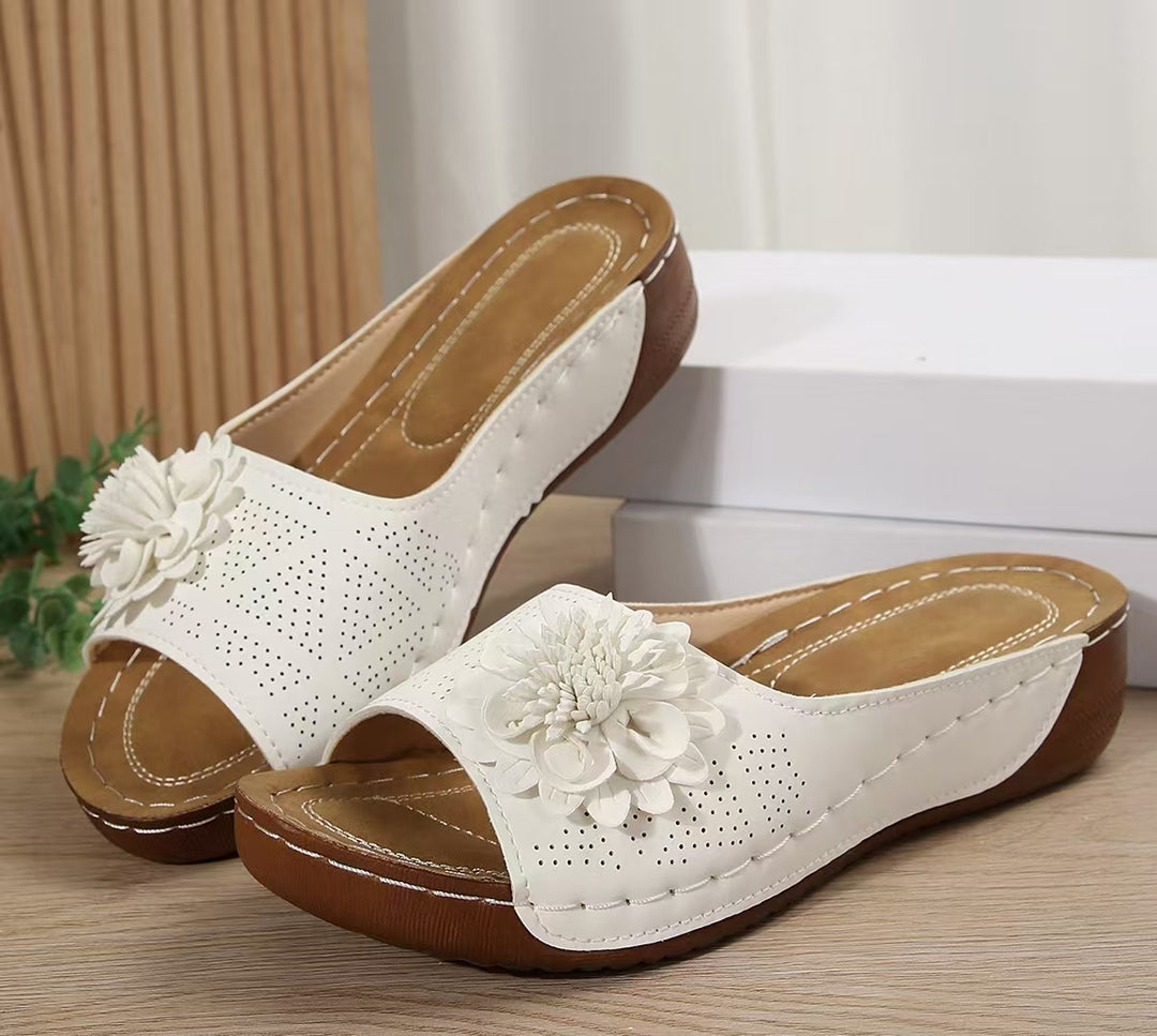 Damen Sandalen im eleganten Stil mit Blumendesign EB