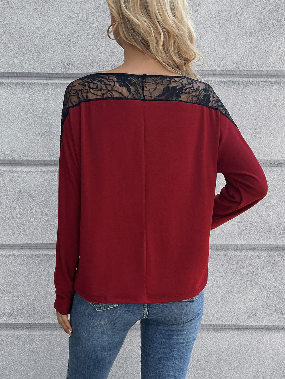 Damen T-Shirt mit Spitze und modischem Schnitt EB