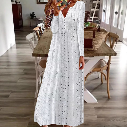 Damen Maxikleid mit filigranem Lochmuster und V-Ausschnitt EB