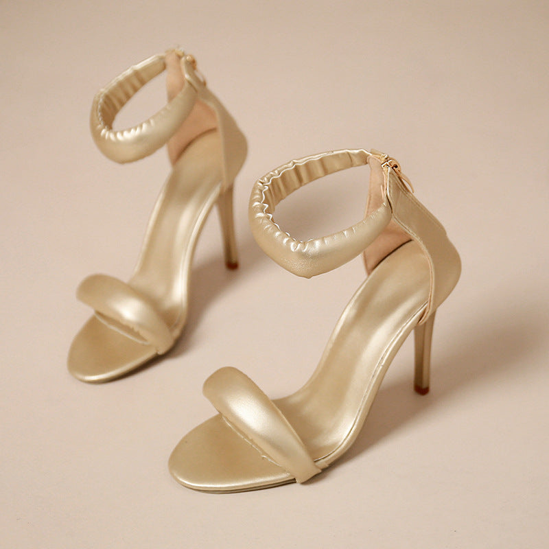Damen Elegante High Heel Sandalen mit geschmeidigem Riemen und modernem Design EB
