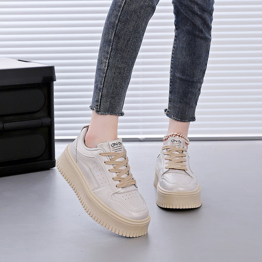 Damen Chunky Sneakers mit dickem Plateau und modischem Design EB