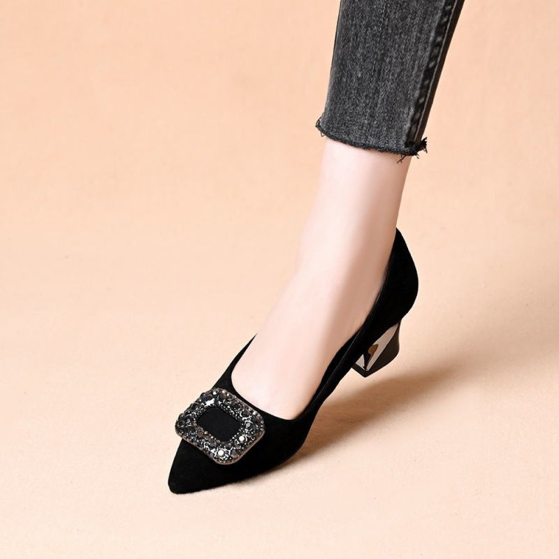 Damen Elegante Pumps mit Glitzerdetail und architektonischem Absatz EB
