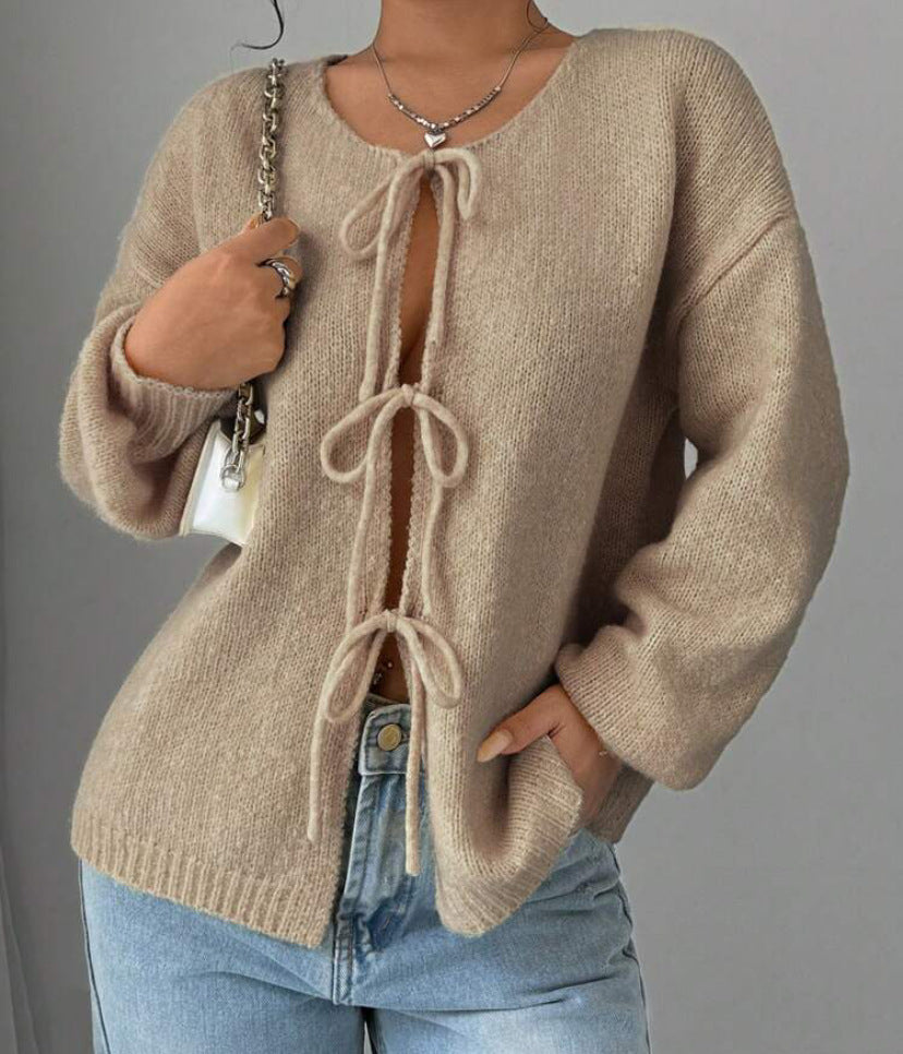 Damen Oversized Strickpullover mit dekorativem Schnürdetail EB