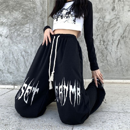 Damen nan weite Oversize-Sweatpants mit Kordelzug und Gothic-Print EB