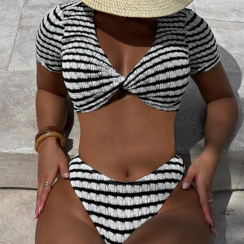 Damen Triangel-Bikini mit Kurzarm-Oberteil EB