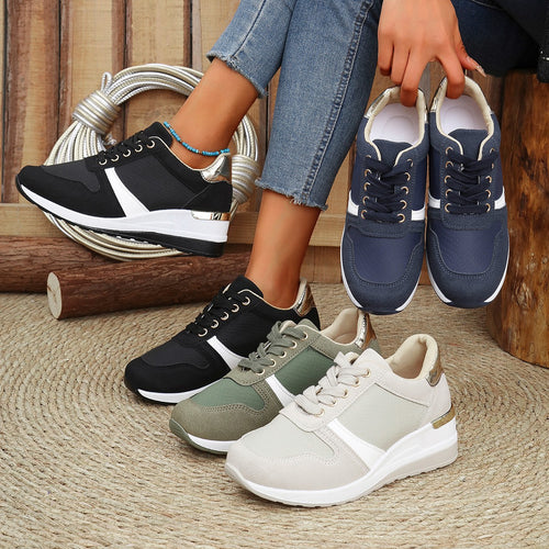 Damen Sportliche Sneakers mit glamourösen Akzenten EB