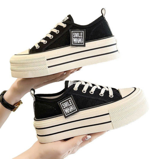 Damen modische Plateausneaker mit angesagtem Design EB