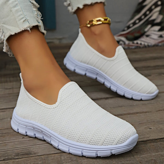 Damen Bequeme Slip-On Sneakers mit atmungsaktivem Obermaterial und flexibler Sohle EB
