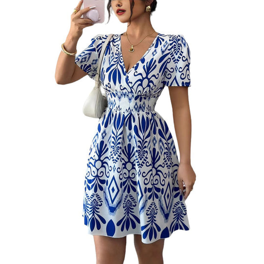 Damen Sommerliches Mini-Kleid mit elegantem V-Ausschnitt und floralen Mustern EB