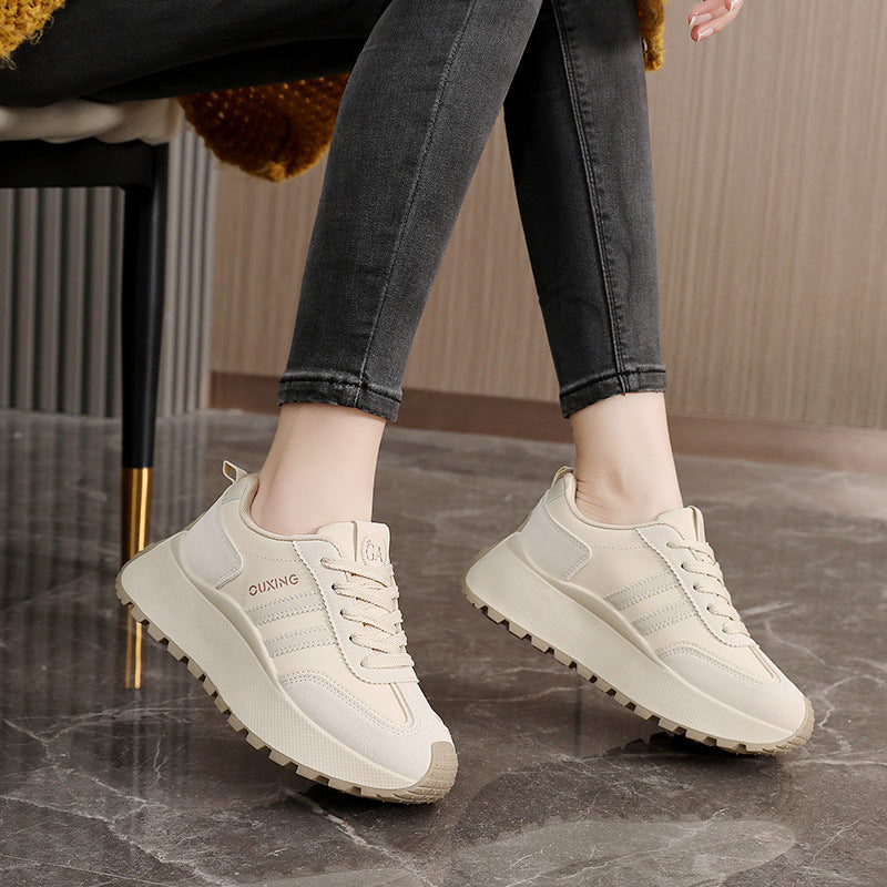 Damen Sportliche Sneakers mit dämpfendem Profil und atmungsaktiver Mesh-Oberfläche EB