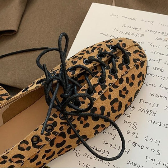 Damen Freizeit-Sneaker aus feinem Leder mit raffiniertem Geflecht EB