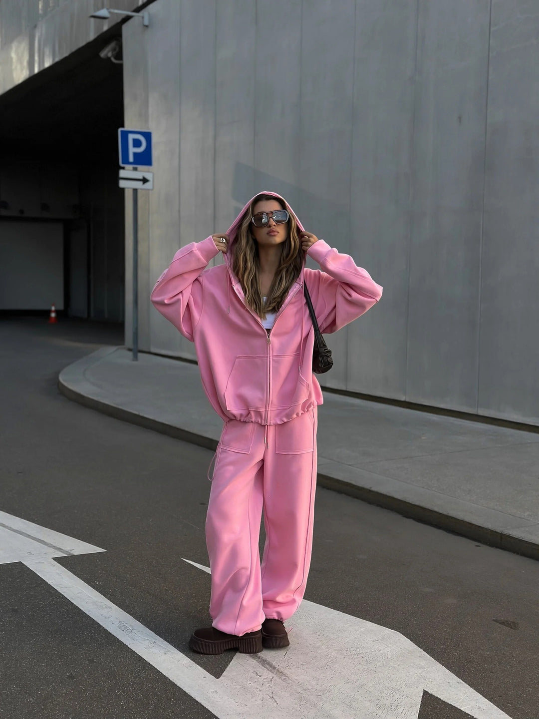 Damen nan oversized Kapuzenjacke mit Reißverschluss und Kängurutasche EB