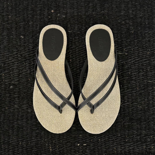 Damen Trendige Zehentrenner-Sandalen mit geflochtenem Riemendesign EB