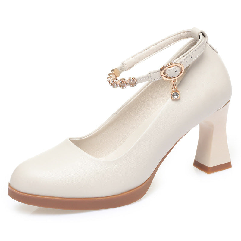 Damen Pumps mit elegantem Riemchen und funkelnden Schmuckdetails EB