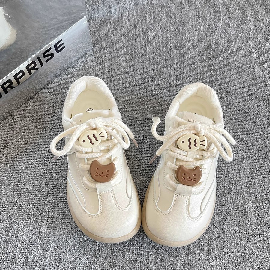 Damen Niedrigprofil Sneakers mit verspielten Motiv-Applikationen EB