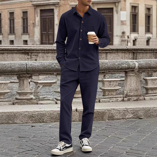 Herren elegantes Freizeitanzug mit stilvollem Hemd und bequemer Hose EB