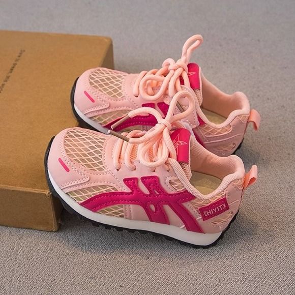 Damen sportliche Sneakers mit atmungsaktivem Netzobermaterial und elastischem Verschluss EB