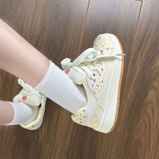 Damen Sportliche Sneakers mit verspieltem Design und bequemem Kunststoff-Obermaterial EB