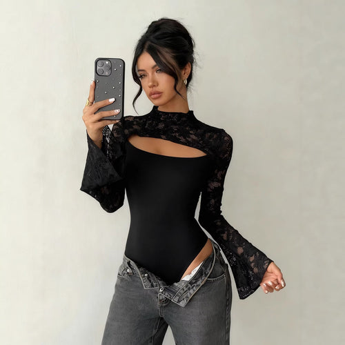 Damen Body mit transparenten Spitzenärmeln und modernem Cut-Out EB