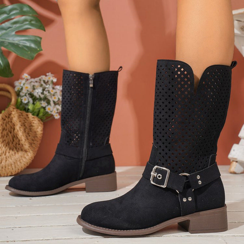 Damen Stiefel aus perforiertem Wildleder mit modischem Schnallen-Detail EB