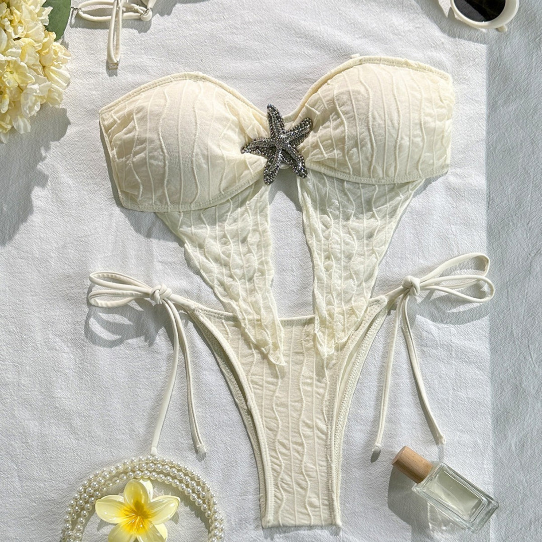 Damen Bandeau-Bikini mit spielerischen Riemchen und Luxus-Applikation EB