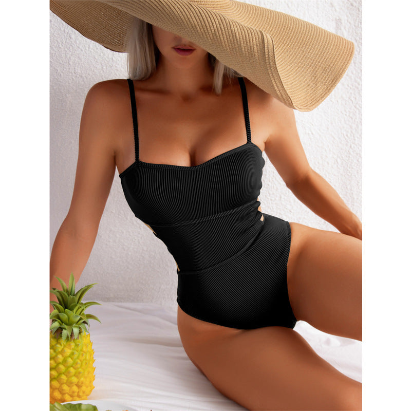 Damen Einteiler Badeanzug mit elegantem Rippendesign und figurschmeichelnder Silhouette EB