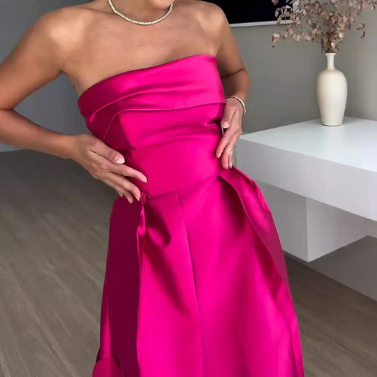 Damen Abendkleid mit Aufregendem Schichten Design und Raffinierten Details EB