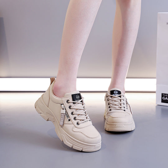 Damen Sportliche Sneakers mit stabiler Sohle und atmungsaktiver Innenpolsterung EB