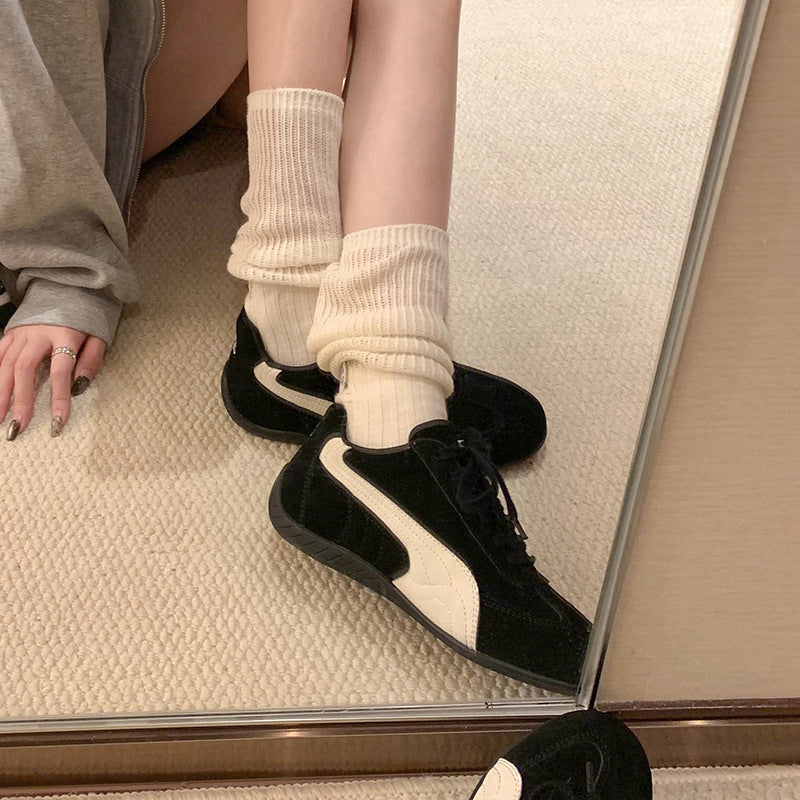Damen Sneakers mit eleganter Wildleder-Oberfläche und rutschfester Sohle EB