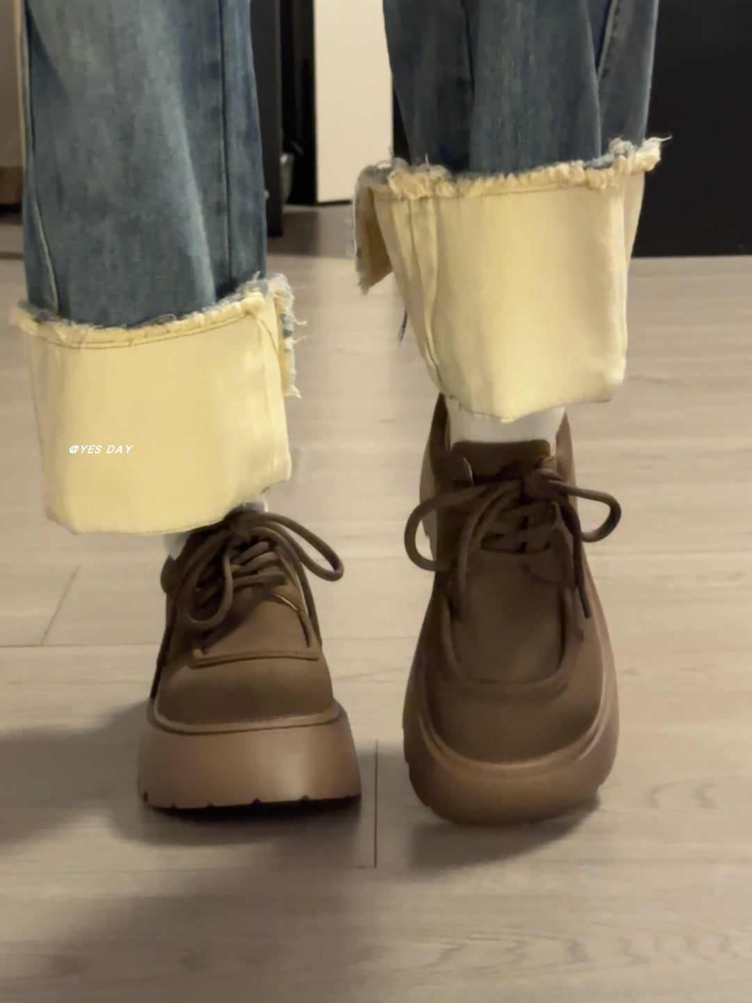 Damen Komfortable Sneaker mit modernem Design und extraleichter Sohle EB