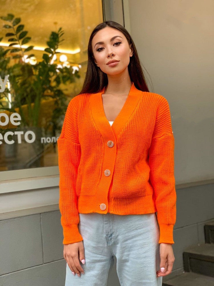 Damen Großer Strickcardigan mit Knopfdetail und V-Ausschnitt EB