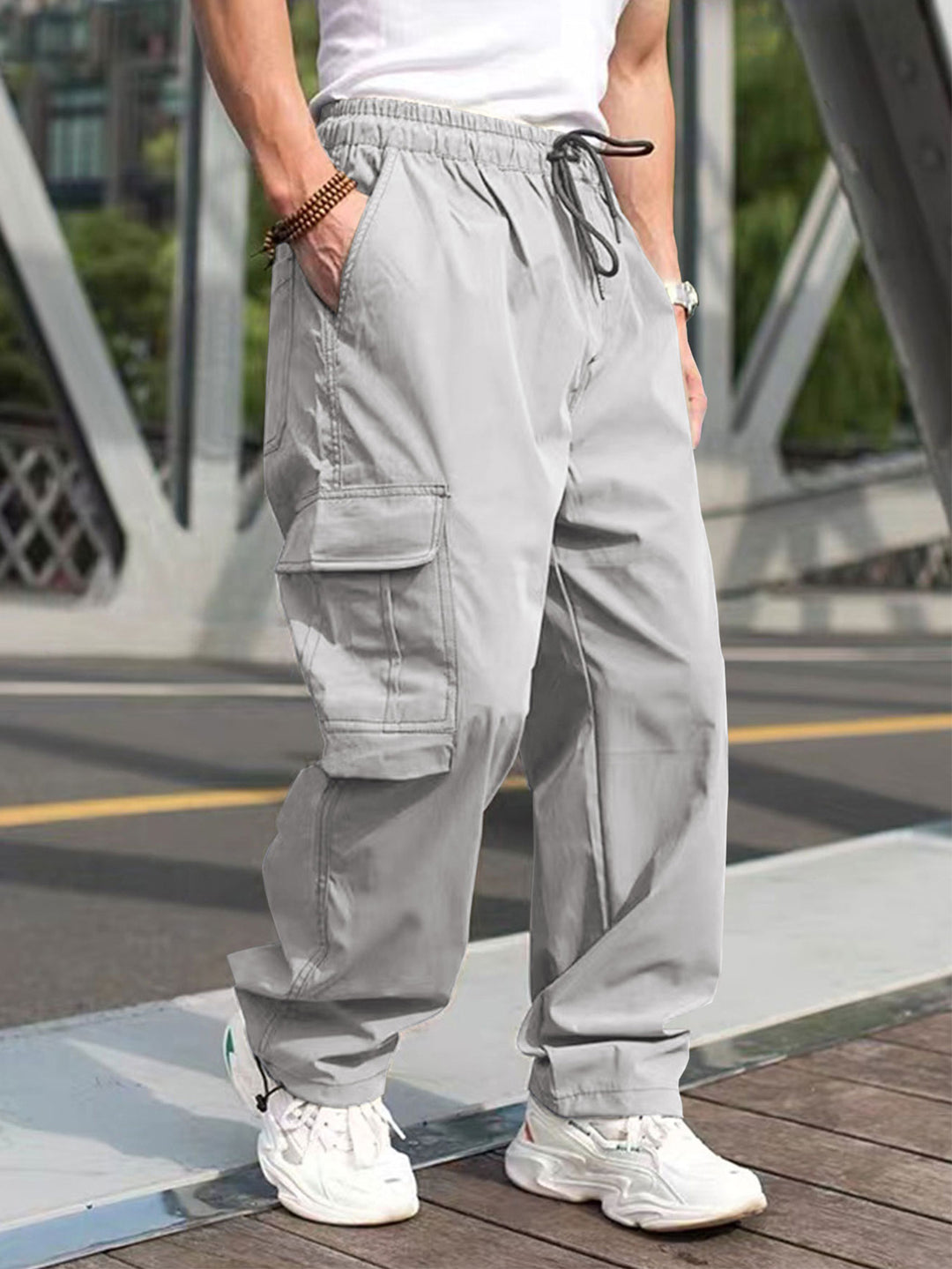 Herren moderne Cargohose mit elastischem Bund und multifunktionalen Taschen EB