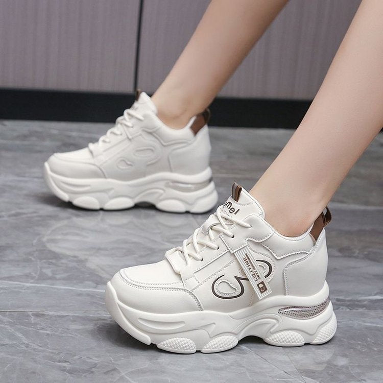 Damen Sportliche Chunky Sneakers mit atmungsaktiven Mesh-Einsätzen und robustem Design EB