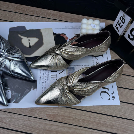 Damen Slipper mit eleganter Knotenverzierung und spitz zulaufendem Design EB