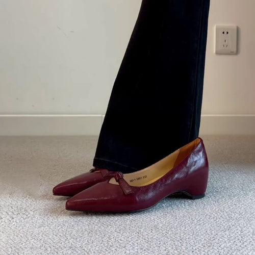 Damen elegante Pumps mit modischem Riemchen EB
