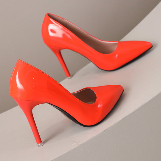 Damen stilvolle High Heels mit glänzendem Obermaterial und elegantem Schnitt EB