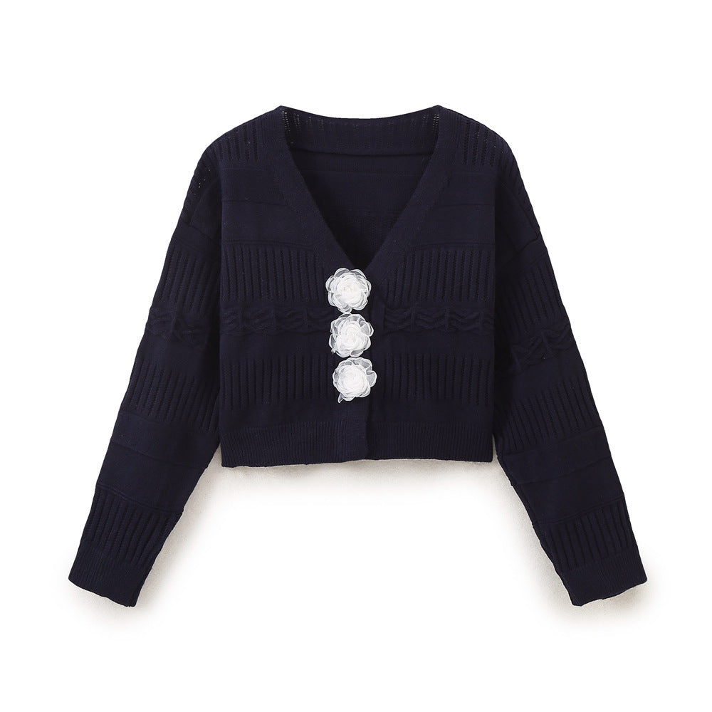 Damen modische Strickjacke mit romantischen Blumenknöpfen und lässigem Schnitt EB