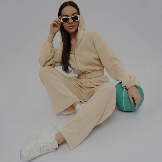 Damen Velours-Loungewear-Set mit kurzem Reißverschluss-Hoodie und weiter hochgeschnittener Palazzohose EB